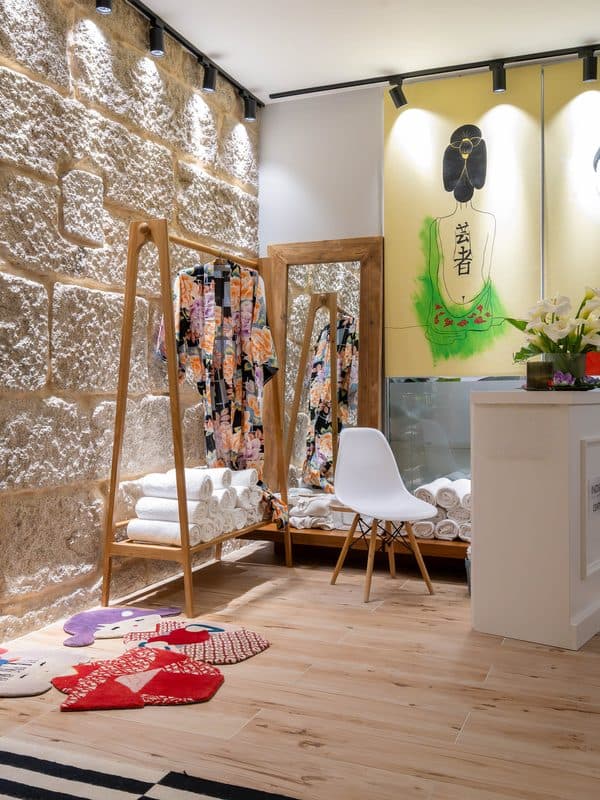 Contacta con el centro de masajes eróticos Asiática Spa en Vigo