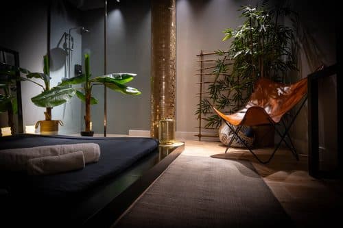 Sala de masaje Nuru sobre tatami en Vigo