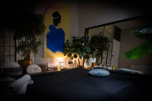 Zona de hidromasaje de Asiática Spa en Vigo